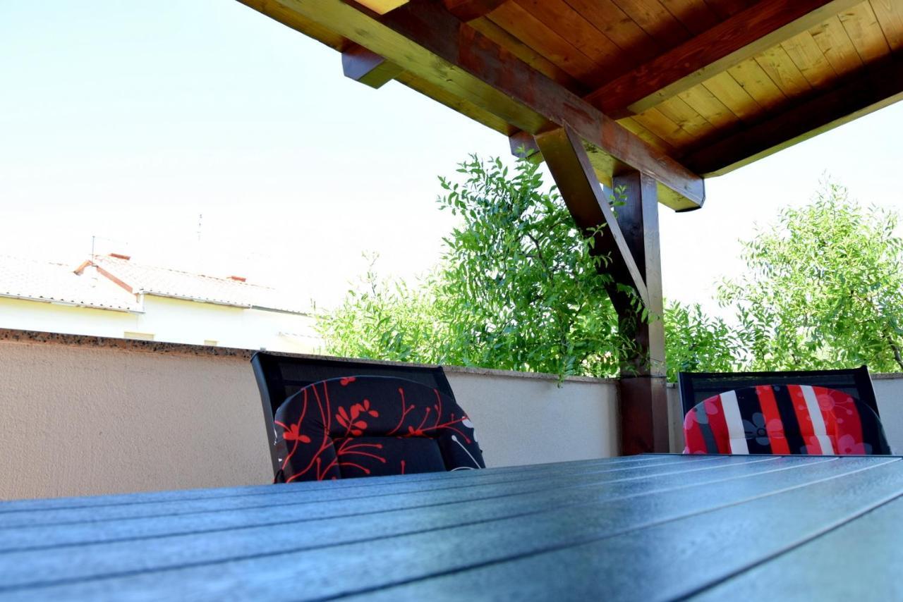 Villy City Apartment Palit Екстер'єр фото